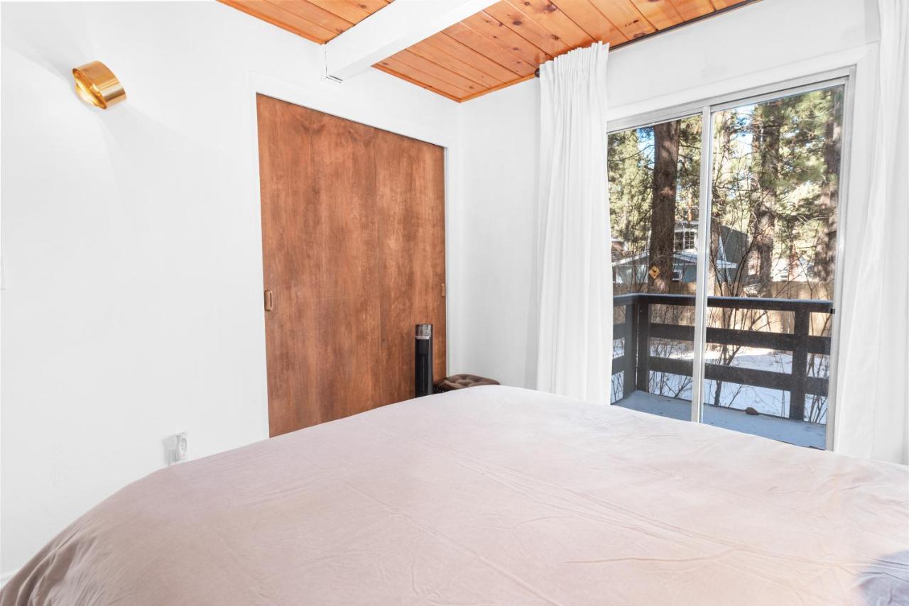 Bearadise - Prime Location For A Family Getaway In The Winter Or Summer Big Bear City Exterior photo